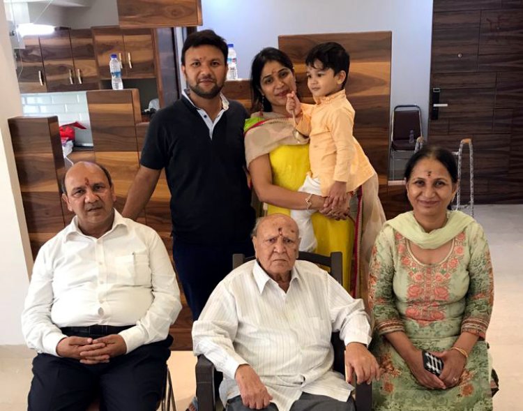 पंजाब के वरिष्ठ बैटरी व्यवसायी श्री दुर्गाप्रसाद गुप्ता जी  अनंत मे समाहित